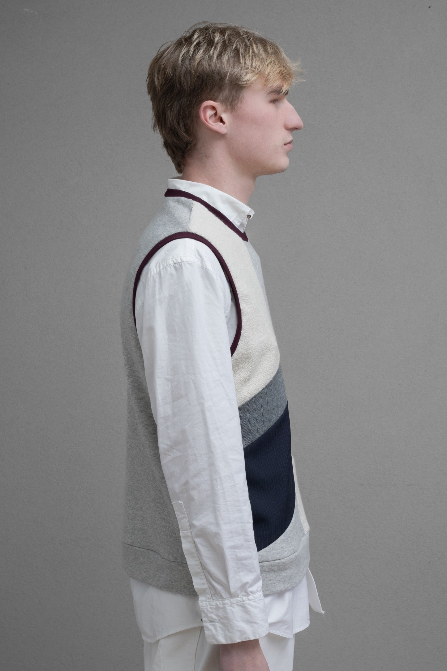 BROKER VEST