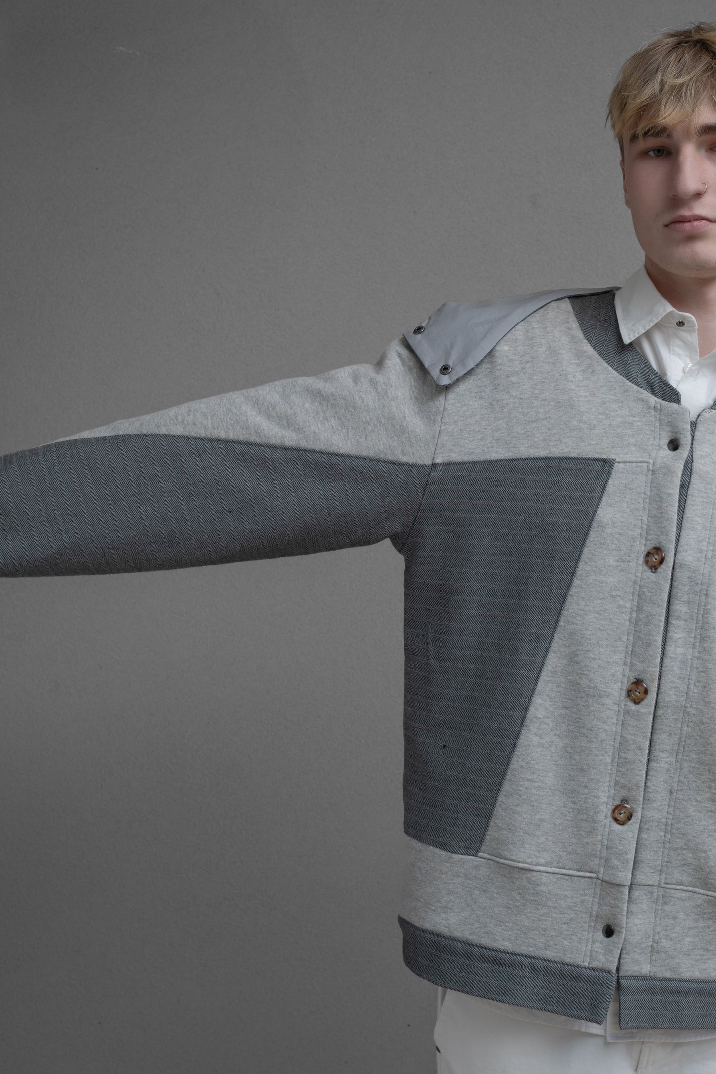 PROXIMUS CARDIGAN