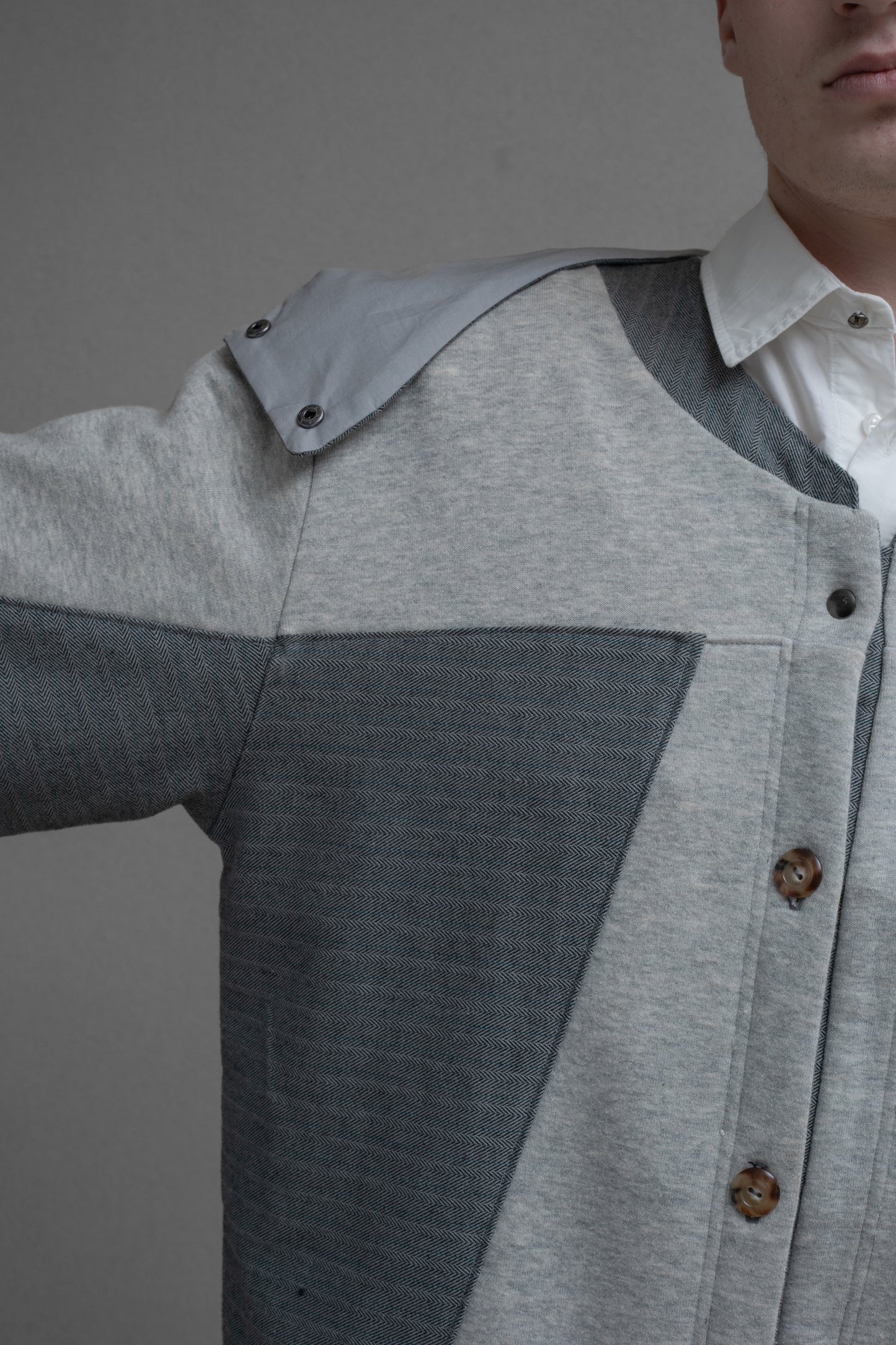 PROXIMUS CARDIGAN