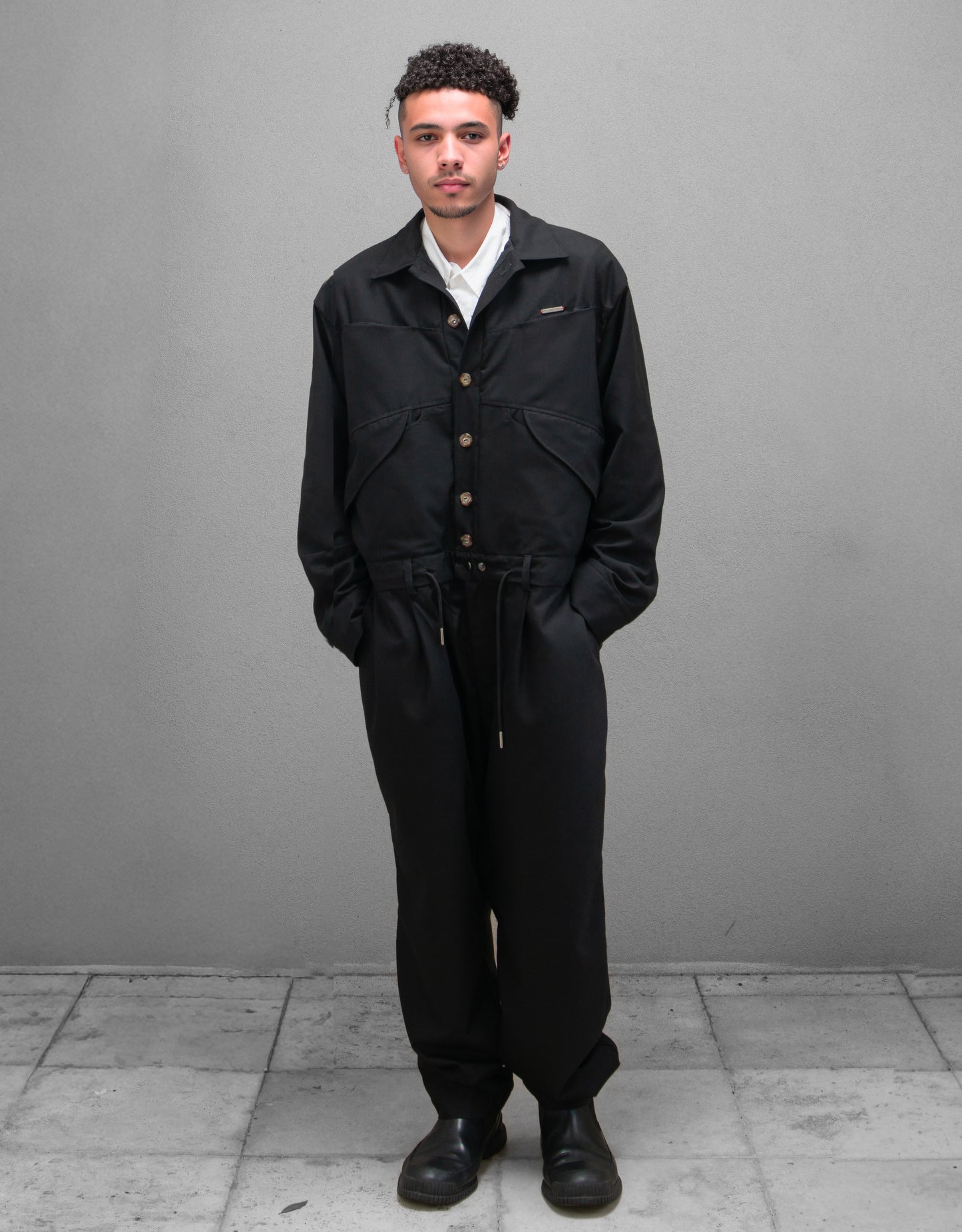 BUREAU 001