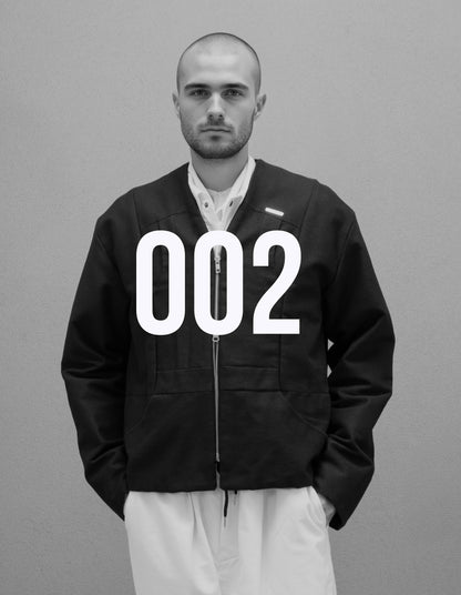 BUREAU 002