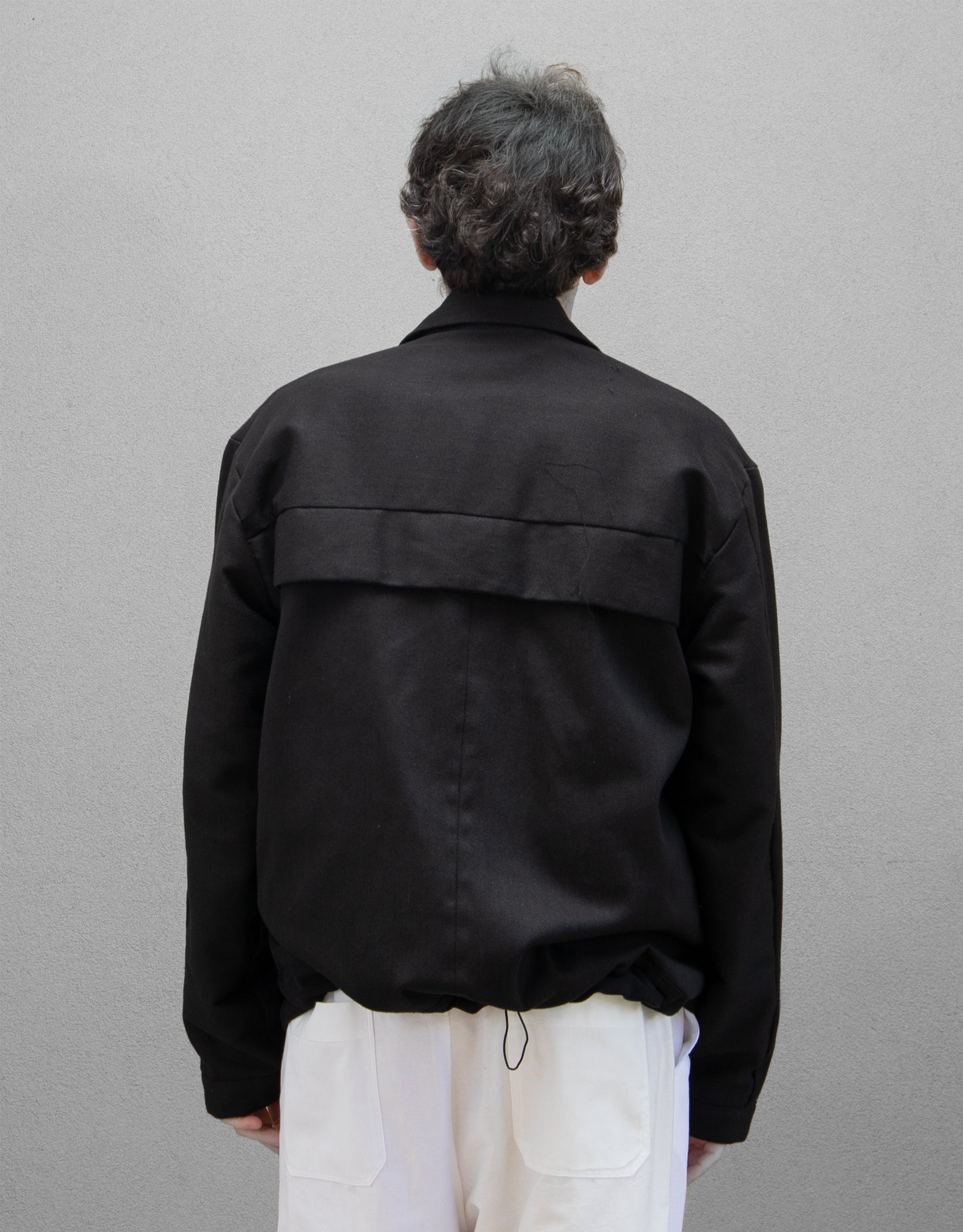 BUREAU 002