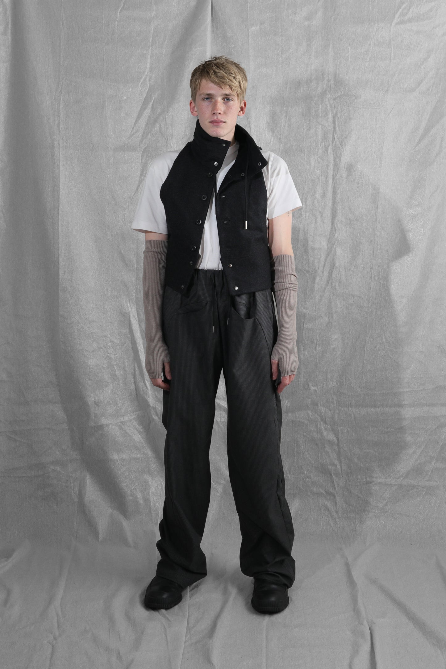 NUZZLE Gilet (Grey)